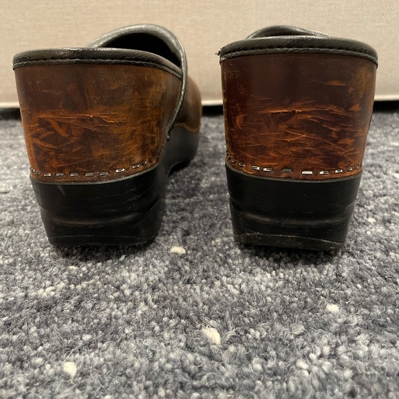 Dansko Professional Clog - Picture 3 of 10
